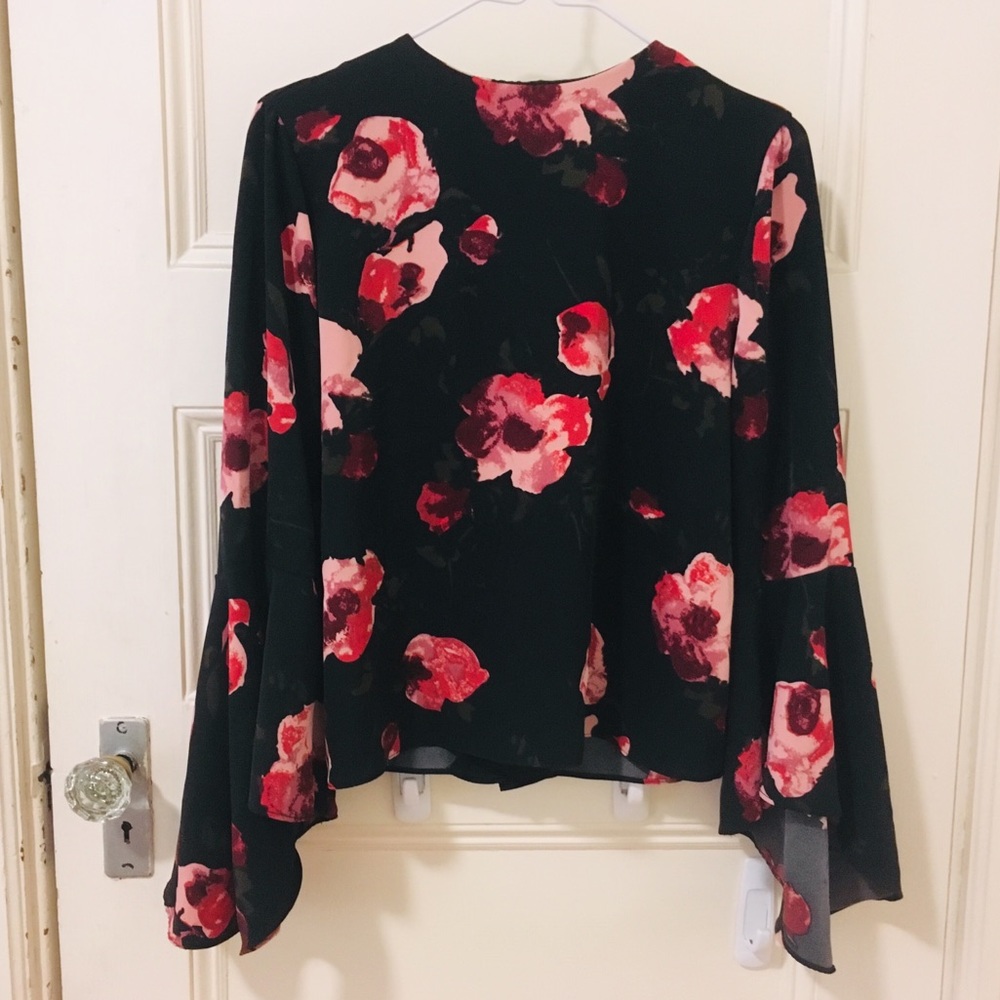 Carmen Marc Valvo Floral Bell Sleeve Blouse
